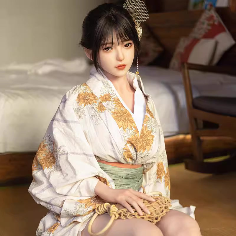 <愛佳>等身大ドール、超精巧なお姉さんマネキン